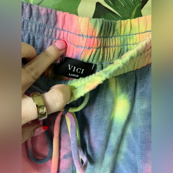 Vici Women’s Neon Tie Dye Harmony Top and Shorts Lounge Set Large - Picture 5 of 10